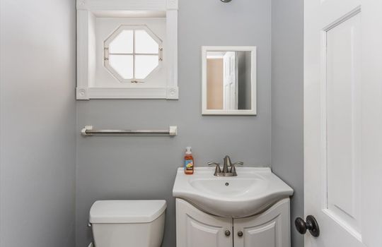 15-Powder Room