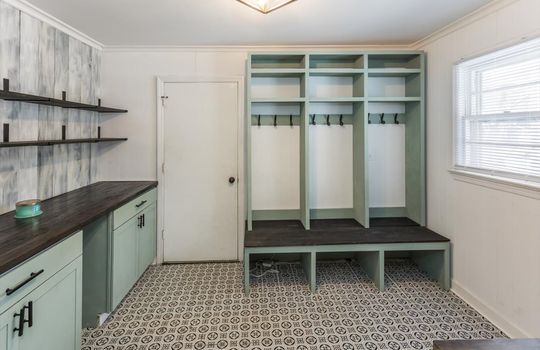 16-Mudroom