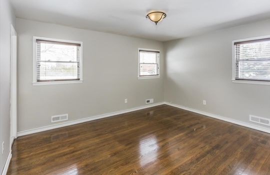 18-Primary Bedroom