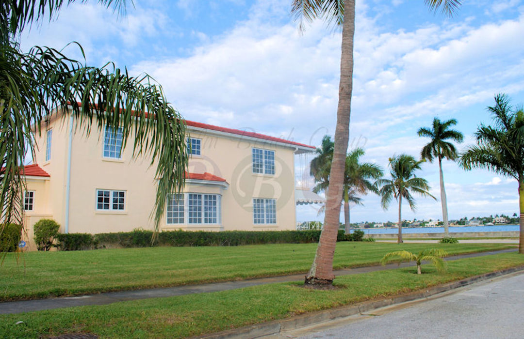 Homes for Sale in El Cid West Palm Beach View RentalsHistoric Property