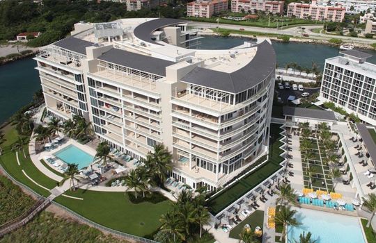 1000 Ocean Boca Raton Pool
