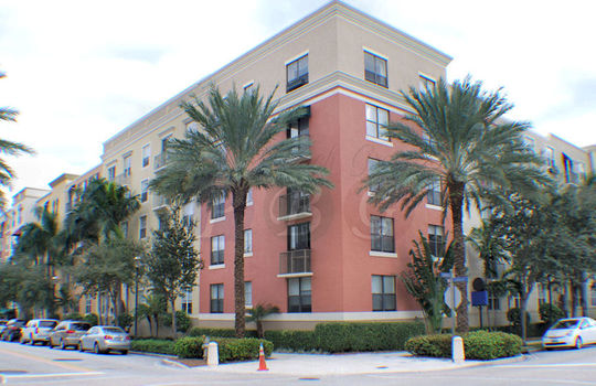 Courtyards in Cityplace (19)