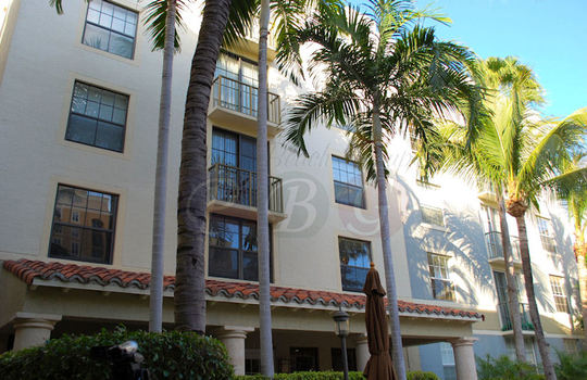 Courtyards in Cityplace (6)