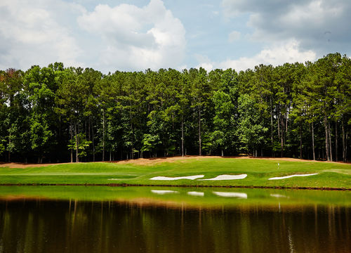 white-columns_hole-18_003_1920