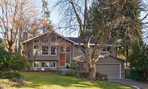 Beautiful Renovation in the Heart of Lynnwood!