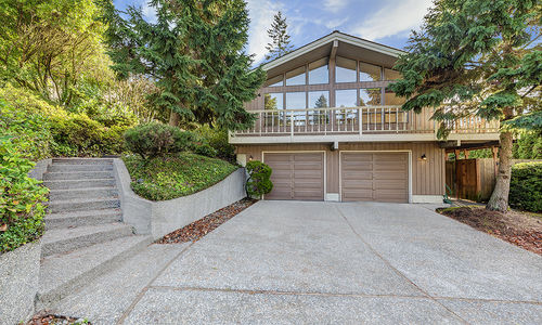 Functionality Meets Location in Meadowdale!