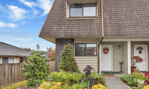 Lovely Edmonds Townhome!