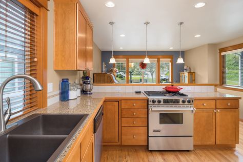 4403-40th-Ave-SW-Seattle-UpgradeRealEstate (11)
