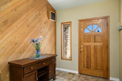 Upgrade Realty – 6408 83rd Ave SE Snohomish Entry