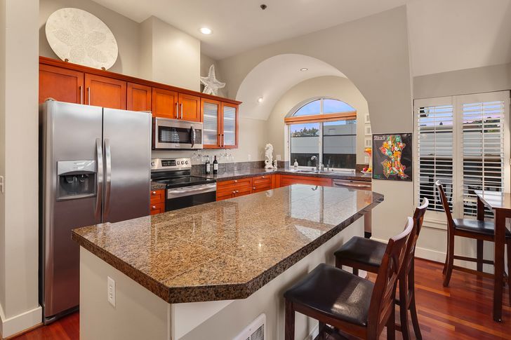 UpgradeRealty-133 Queen Anne Ave N 601 Seattle (12)