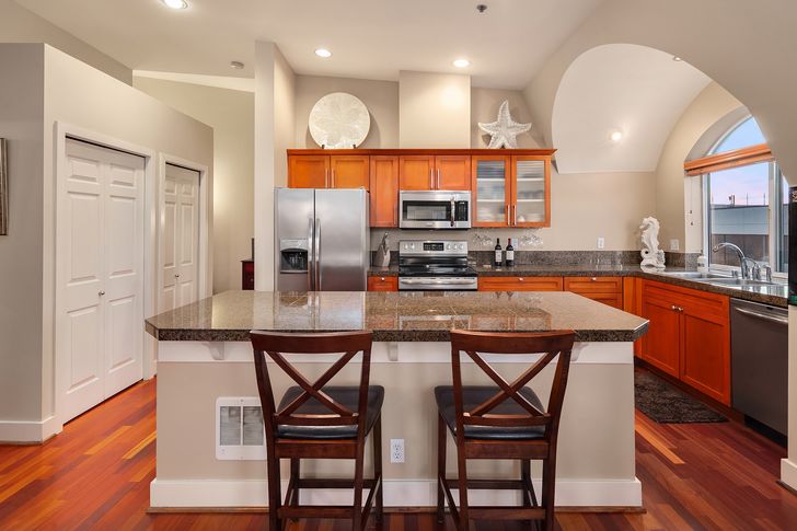 UpgradeRealty-133 Queen Anne Ave N 601 Seattle (13)