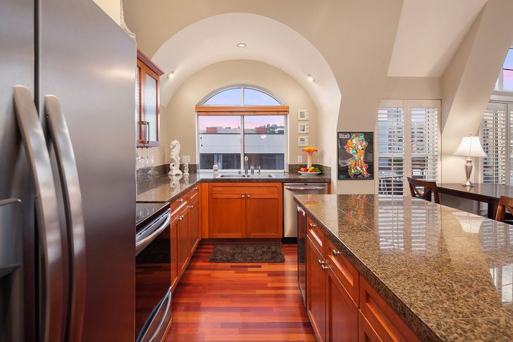 UpgradeRealty-133 Queen Anne Ave N 601 Seattle (14)