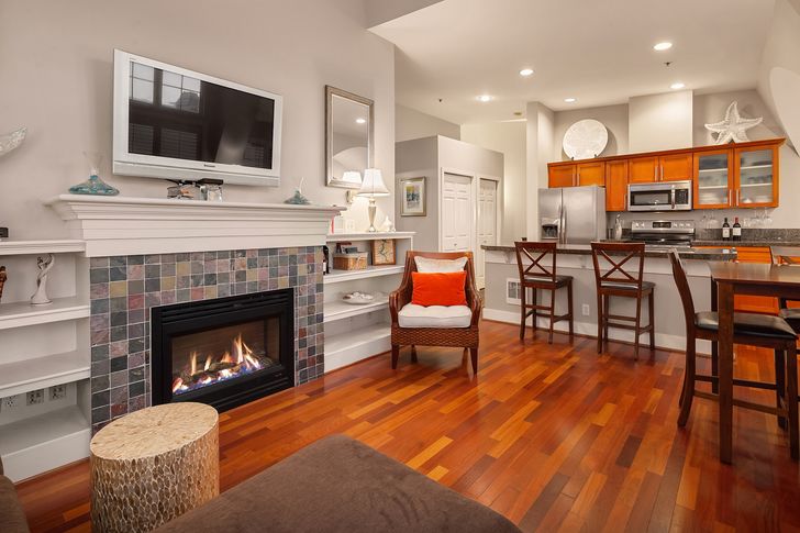 UpgradeRealty-133 Queen Anne Ave N 601 Seattle (19)