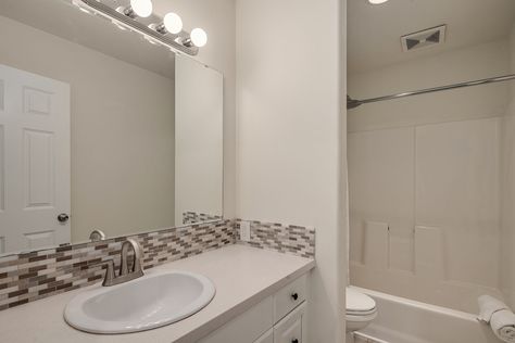 UpgradeRealty-20632 W Richmond Rd Bothell (30)