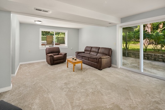 20105-12th-ave-ne-shoreline-UpgradeRealty (22)