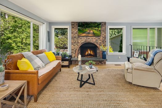 20105-12th-ave-ne-shoreline-UpgradeRealty (4)