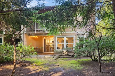 14651-ne-40th-st-f5-bellevue-wa-Upgrade_Realty (11)