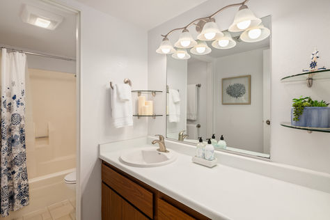 14651-ne-40th-st-f5-bellevue-wa-Upgrade_Realty (23)