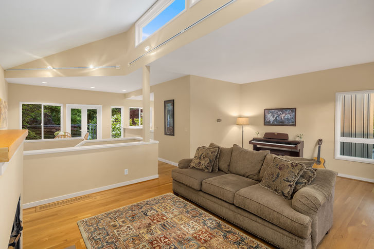 101 NE 58th St 20 Seattle &#8211; Upgrade Realty19