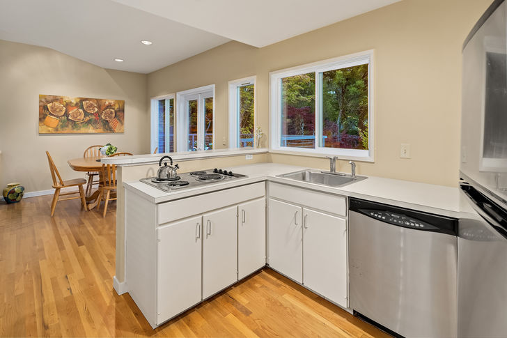 101 NE 58th St 20 Seattle &#8211; Upgrade Realty23