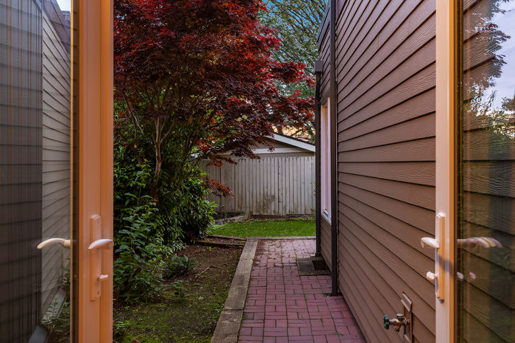 101 NE 58th St 20 Seattle &#8211; Upgrade Realty27