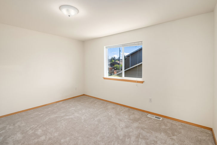 2316 188th Pl SW Lynnwood WA – Upgrade Realty12