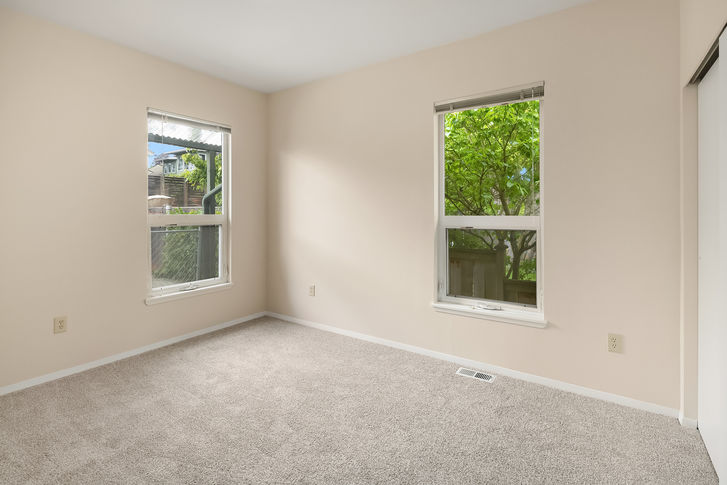5613 Brooklyn Ave NE Seattle – Upgrade Realty10