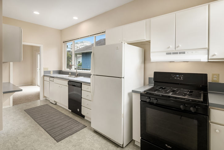 5613 Brooklyn Ave NE Seattle – Upgrade Realty13