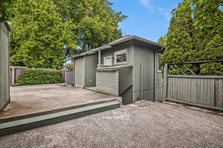 5613 Brooklyn Ave NE Seattle – Upgrade Realty21