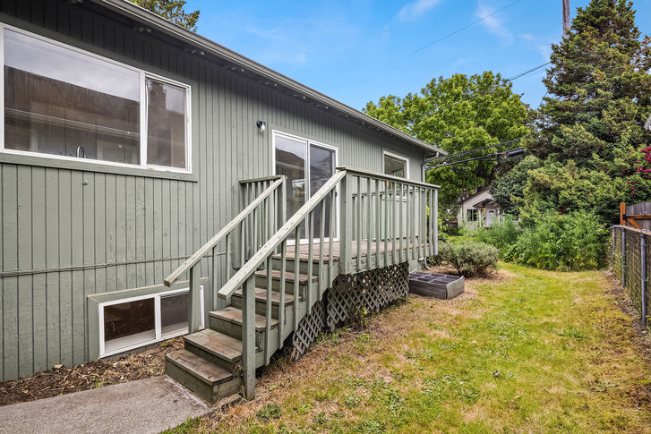 5613 Brooklyn Ave NE Seattle – Upgrade Realty24