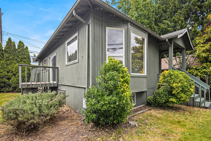 5613 Brooklyn Ave NE Seattle – Upgrade Realty26