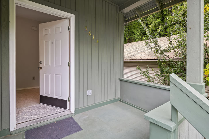 5613 Brooklyn Ave NE Seattle – Upgrade Realty28