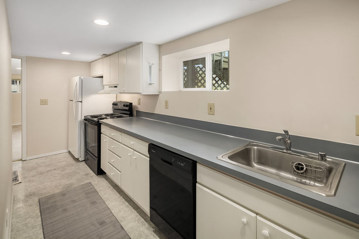 5613 Brooklyn Ave NE Seattle – Upgrade Realty3