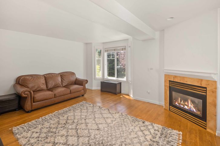 8504 Stone Ave N Seattle – Upgrade Realty14