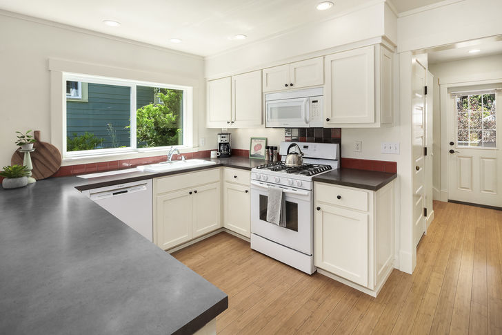 1086 Village Loop Langley, WA 98260 – Upgrade Realty7