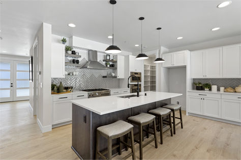 14106 6th Ave SW Burien – Upgrade Realty6