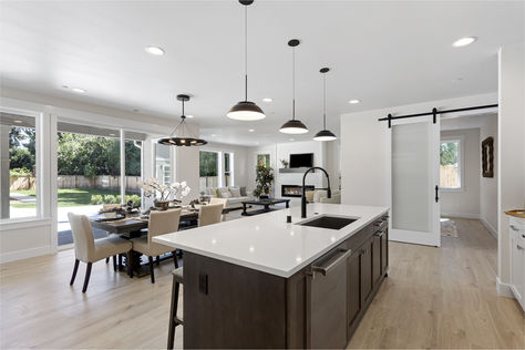 14106 6th Ave SW Burien – Upgrade Realty9