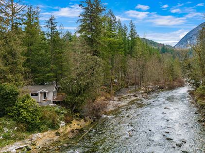 47413 SE 160th St North Bend &#8211; Upgrade Realty31