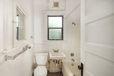 5214 Green Lake Way N Seattle &#8211; Upgrade Realty4