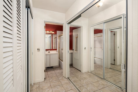 10919 GLen Acres Dr S #D Seattle &#8211; Upgrade Realty1