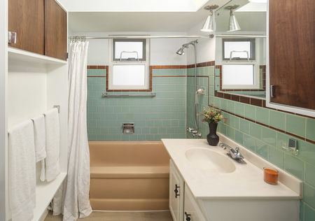 2344 NE 128th St Seattle – Upgrade Realty34