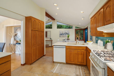 1846 2nd St Kirkland &#8211; Upgrade Realty18