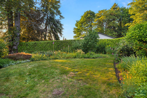 1846 2nd St Kirkland &#8211; Upgrade Realty37