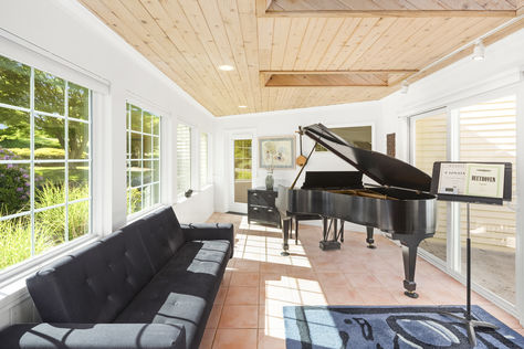 6035 White Deer Ln Freeland &#8211; Upgrade Realty31