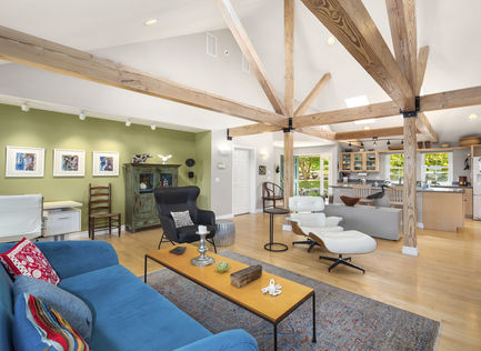 6035 White Deer Ln Freeland &#8211; Upgrade Realty8