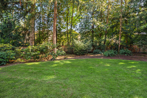 26015 SE 34th St Sammamish – Upgrade Realty37