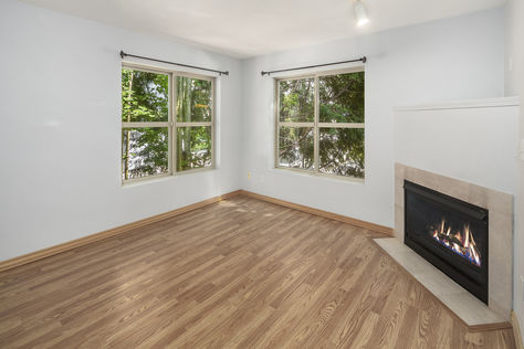 9520 1st Ave NE C302 Seattle – Upgrade Realty1