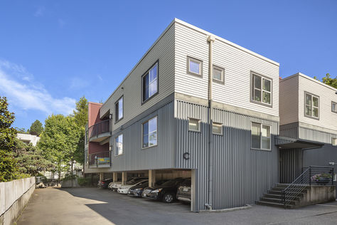 9520 1st Ave NE C302 Seattle – Upgrade Realty21