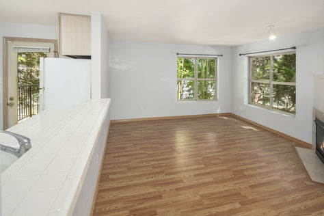 9520 1st Ave NE C302 Seattle – Upgrade Realty3