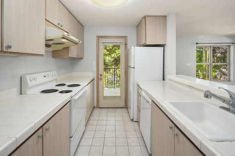 9520 1st Ave NE C302 Seattle – Upgrade Realty4